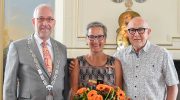 Koninklijk lintje voor mevrouw van de Pol-Jongste