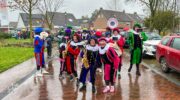 Sinterklaas in kletsnat Nijkerkerveen aangekomen