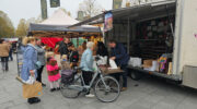 De markt geeft kleur