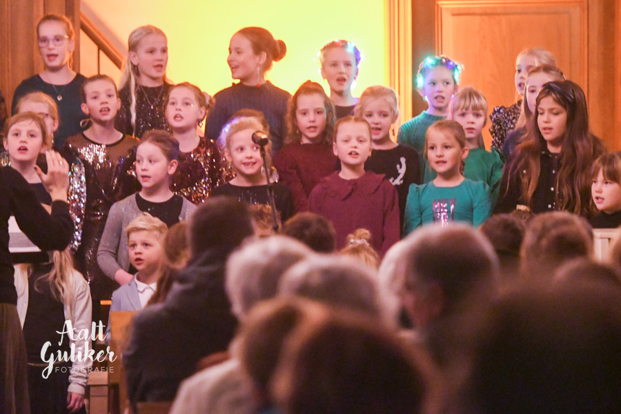 Kerstsamenzang Hoevelaken viert 58e editie met thema ‘Het Geschenk’