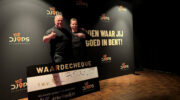 Djops Uitzendgroep viert 10-jarig jubileum met gulle donatie van €17.500 aan AVL-armbanden