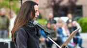Katja van Meurs herdenkt in Nijkerkerveen: ‘De verhalen moeten levend blijven’