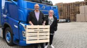 Geurt Hols uit Hoevelaken met pensioen en met 7 trucks opgehaald