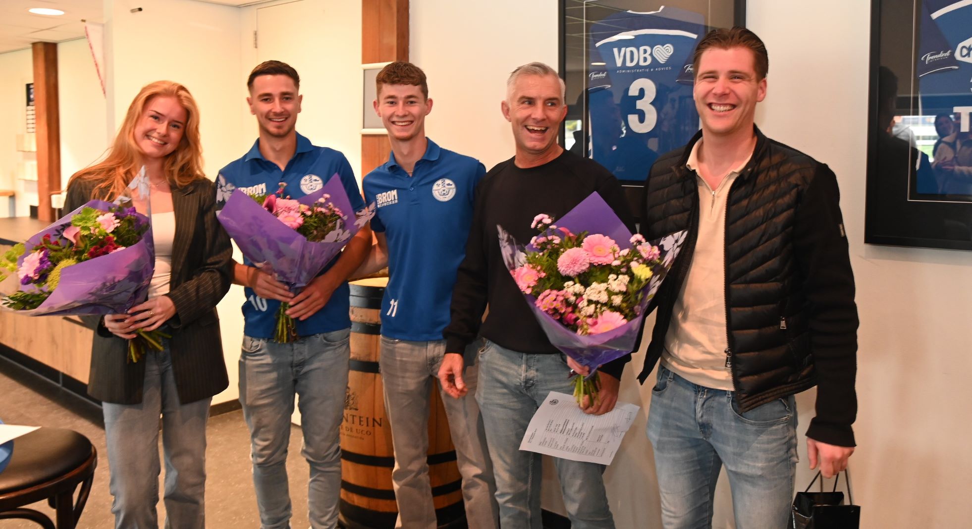 J&R Transport, Nico van den Brom en Van Wijnen steunen Veensche Boys 6