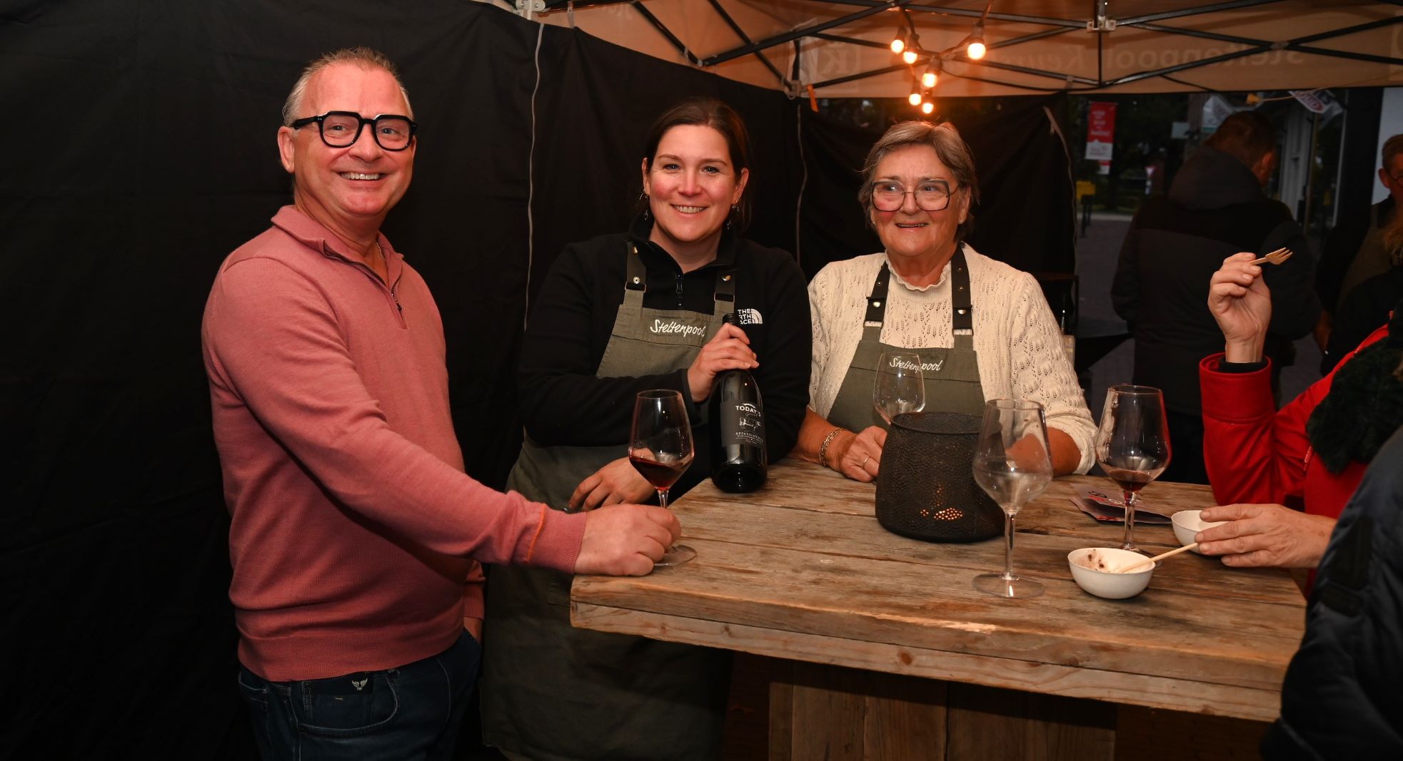 Natte maar gezellige Wine&Spice Hoevelaken