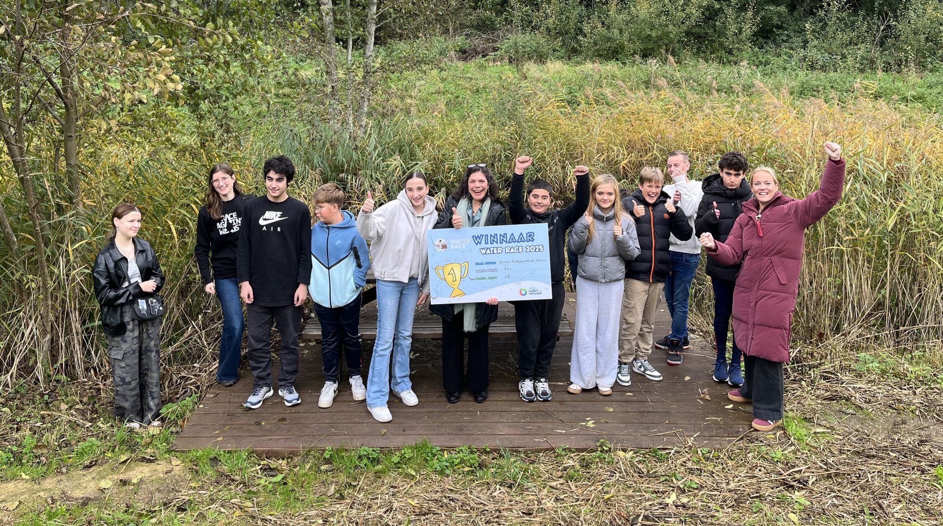 Klas Accent Praktijkonderwijs wint Water Race en schoolreisje