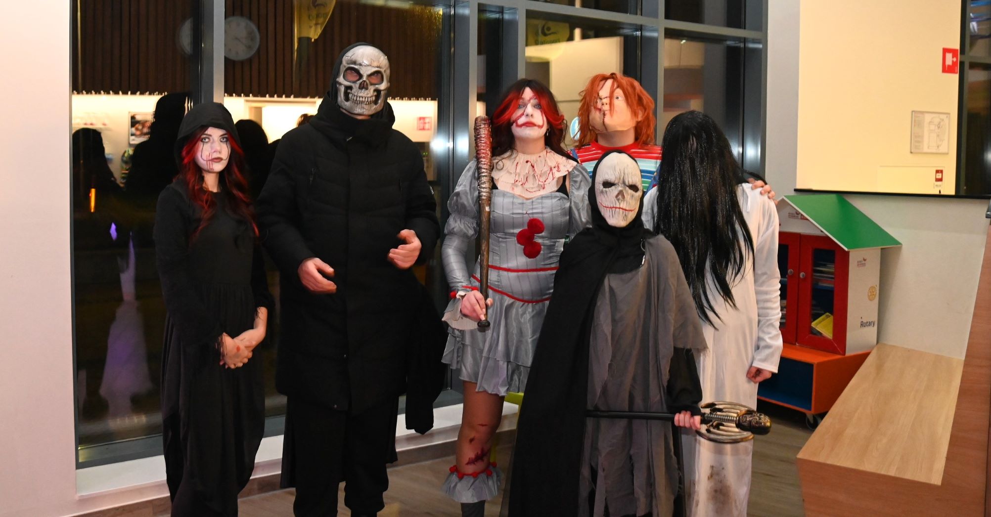 Topdrukte bij Halloween-feest in Nijkerks zwembad