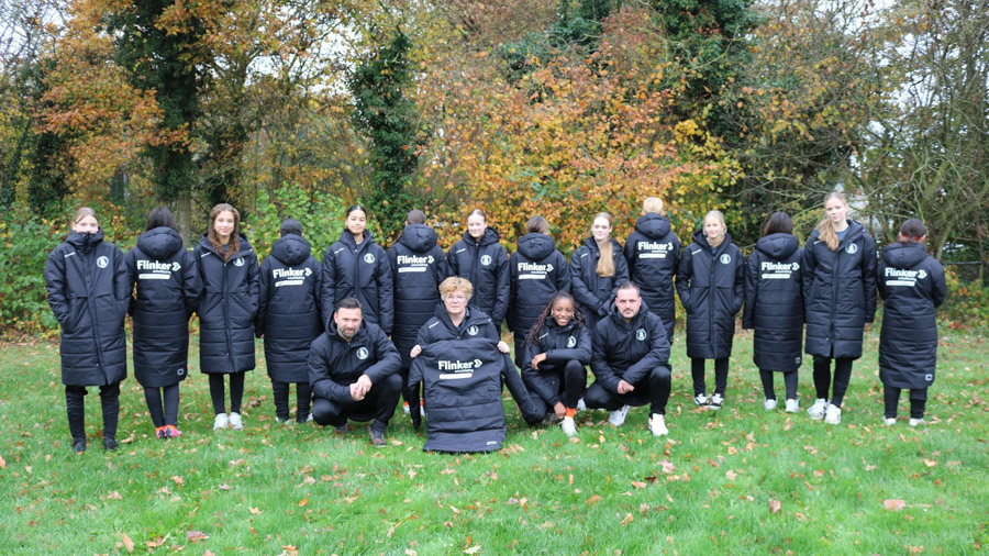 Sparta Nijkerk MO17-1 bedankt sponsors