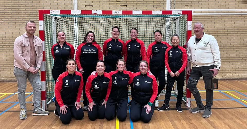 Nieuwe trainingspakken dames Voice