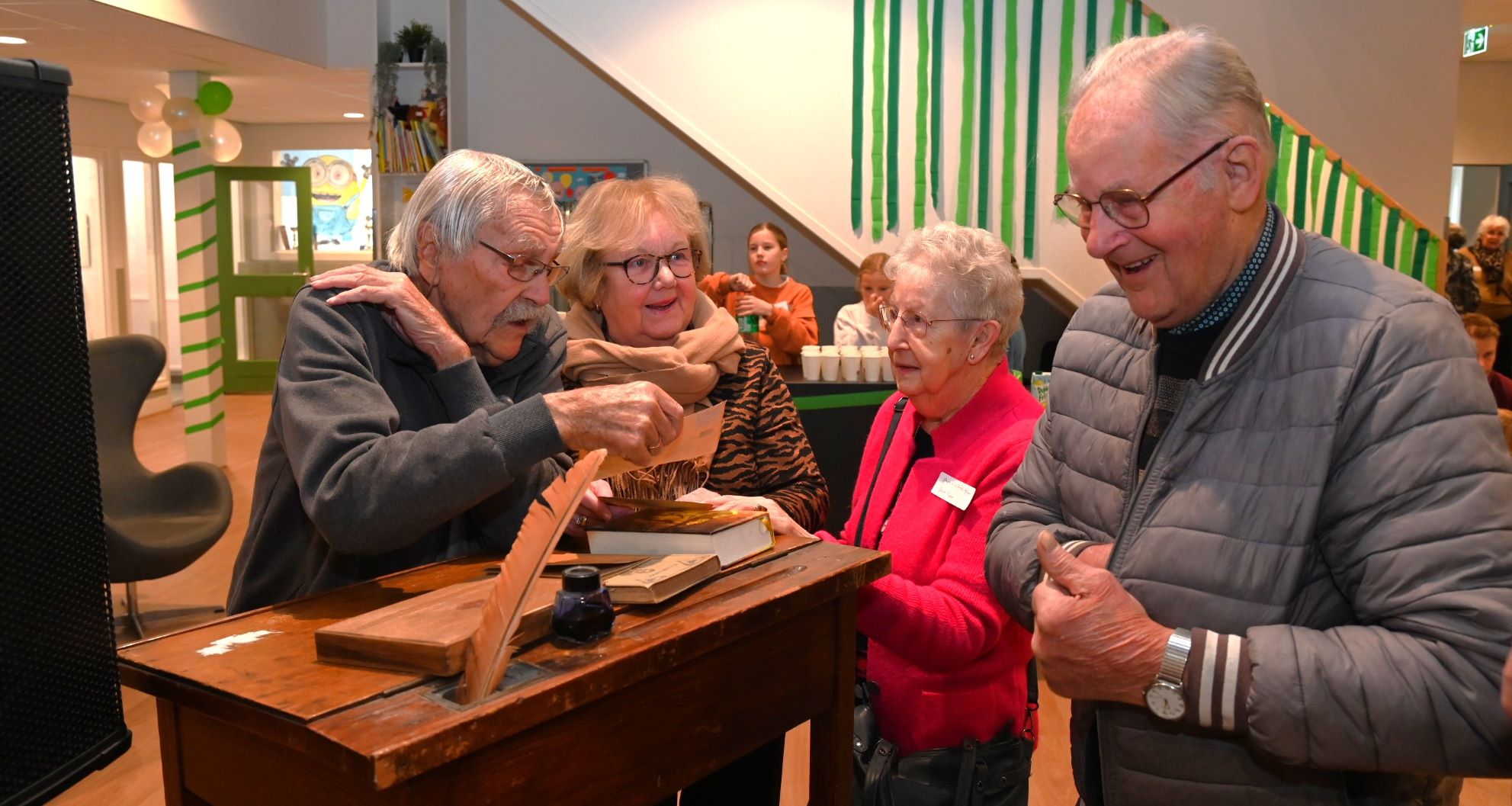Herinneringen ophalen tijdens reünie Rehobothschool Nijkerk