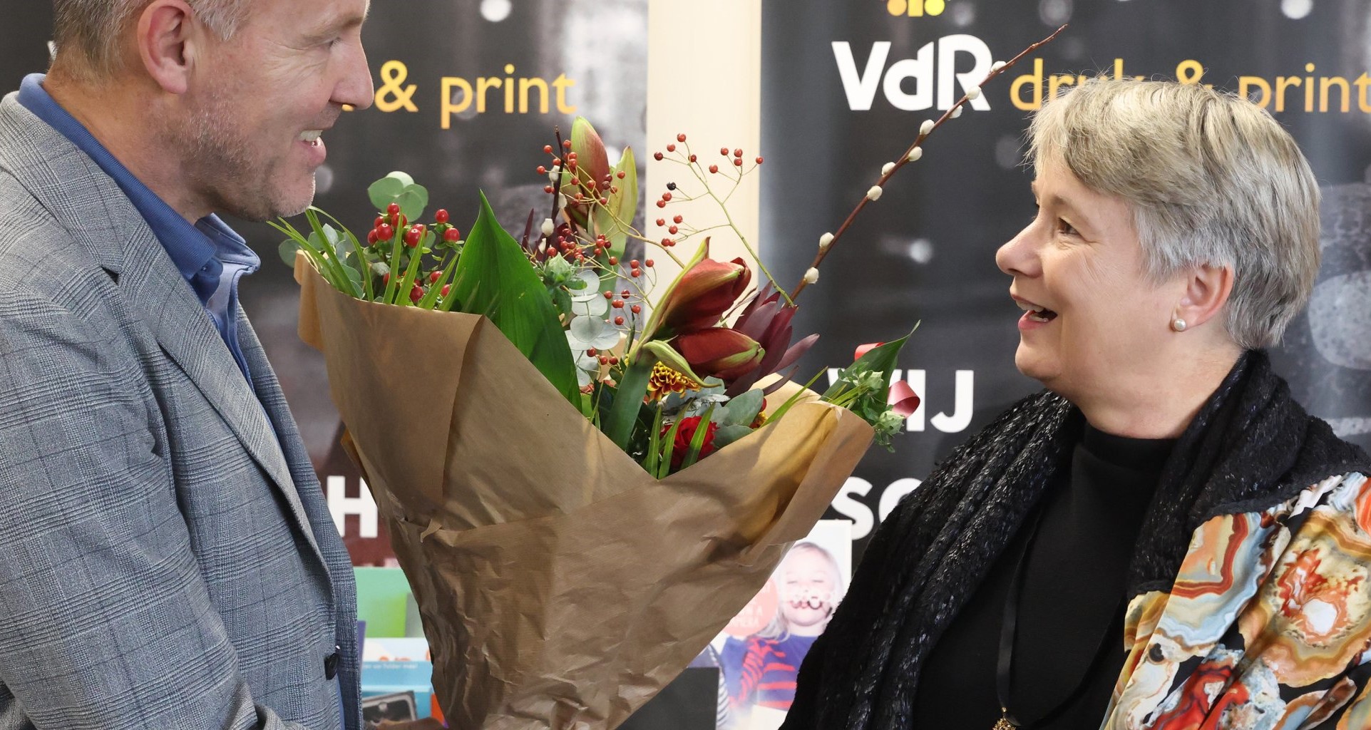 Bloemen voor drie ondernemers in gemeente Nijkerk