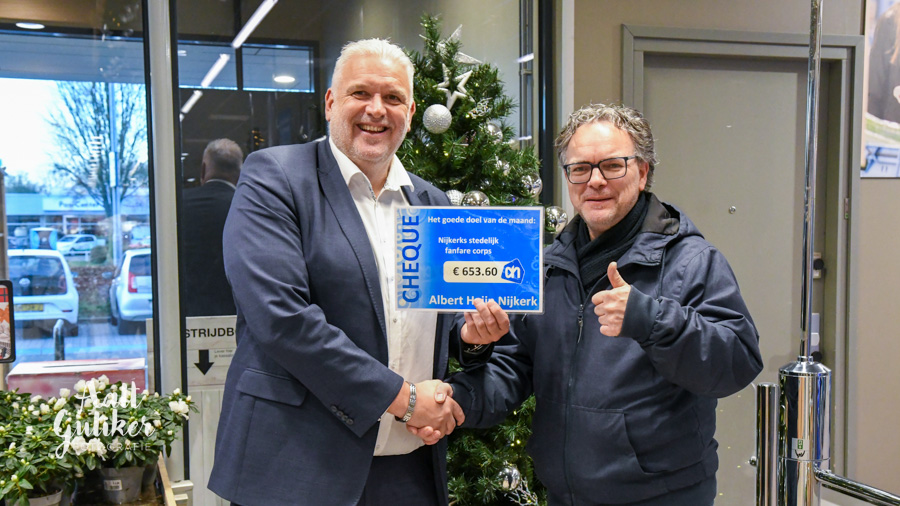 Mooi bedrag voor NSFC dankzij klanten Albert Heijn Nijkerk