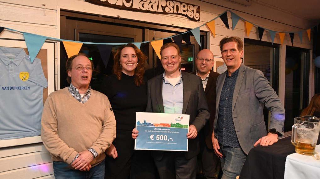 500 euro voor jubilerende Mixed Hockey Club Hoevelaken