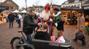 Sinterklaas bezoekt Weekmarkt van Nijkerk