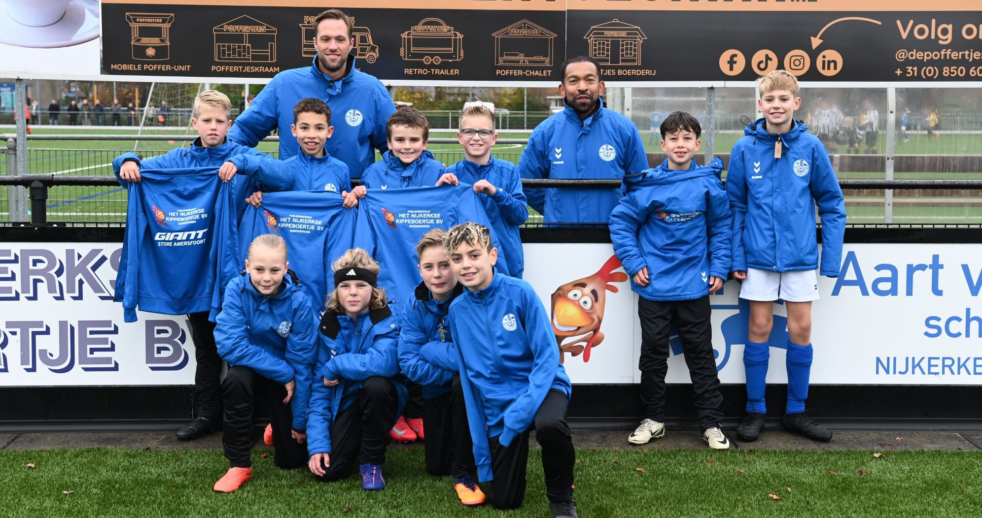 Giant en Nijkerkse Kippeboertje steunen Veensche Boys JO11-1