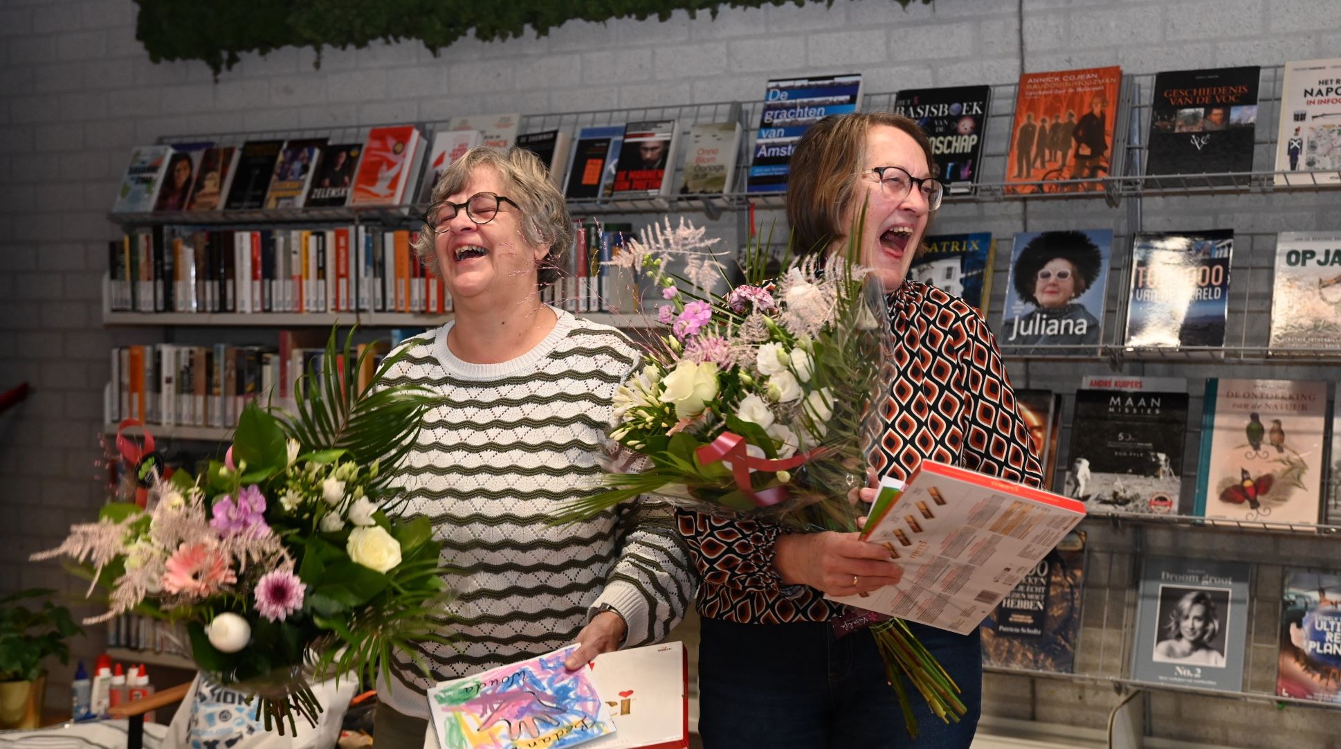 Peuterochtendvrijwilligers Dineke en Wouda nemen afscheid