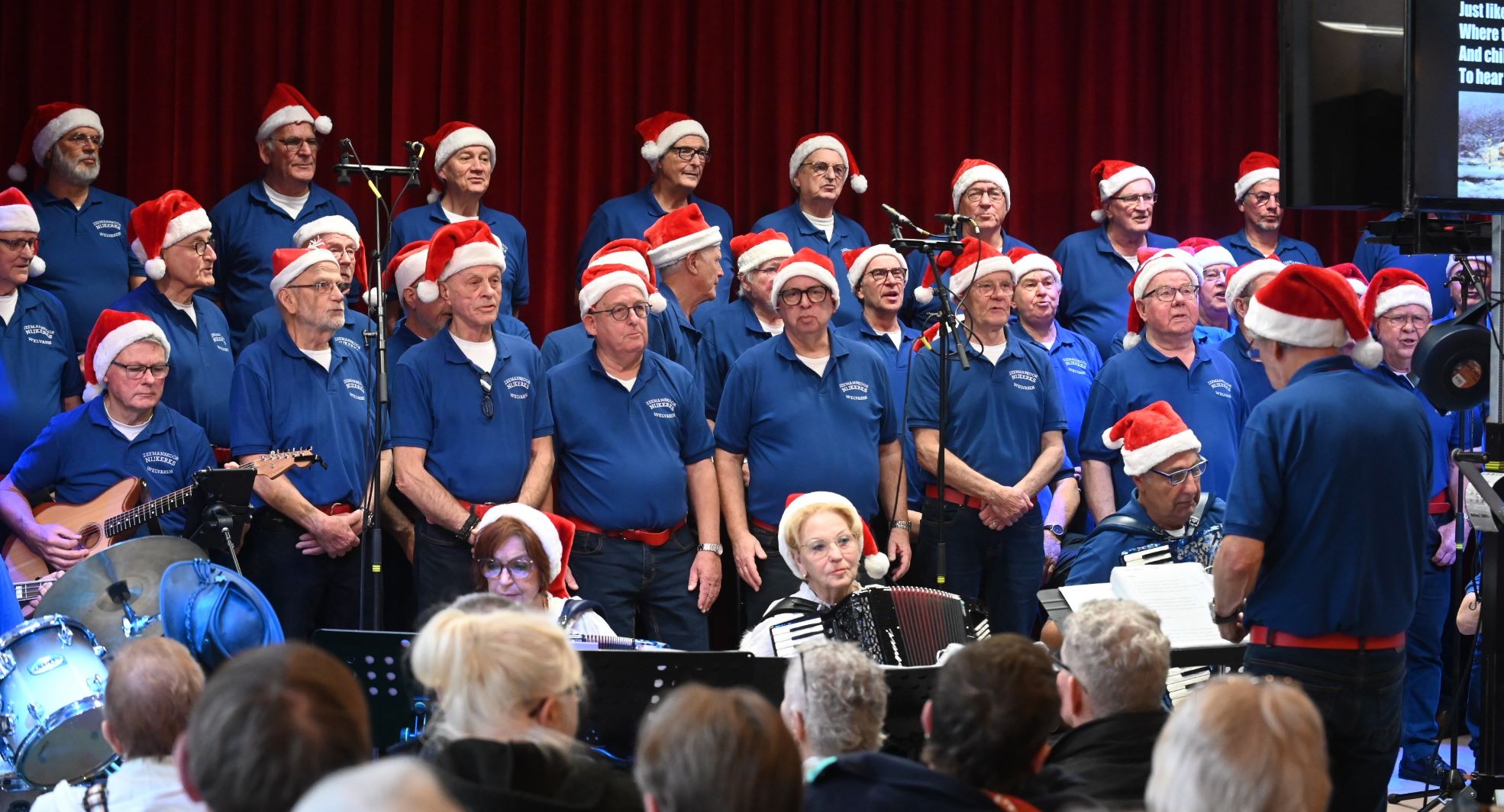 Kerstconcert Nijkerks Zeemanskoor in Nijkerkse bibliotheek