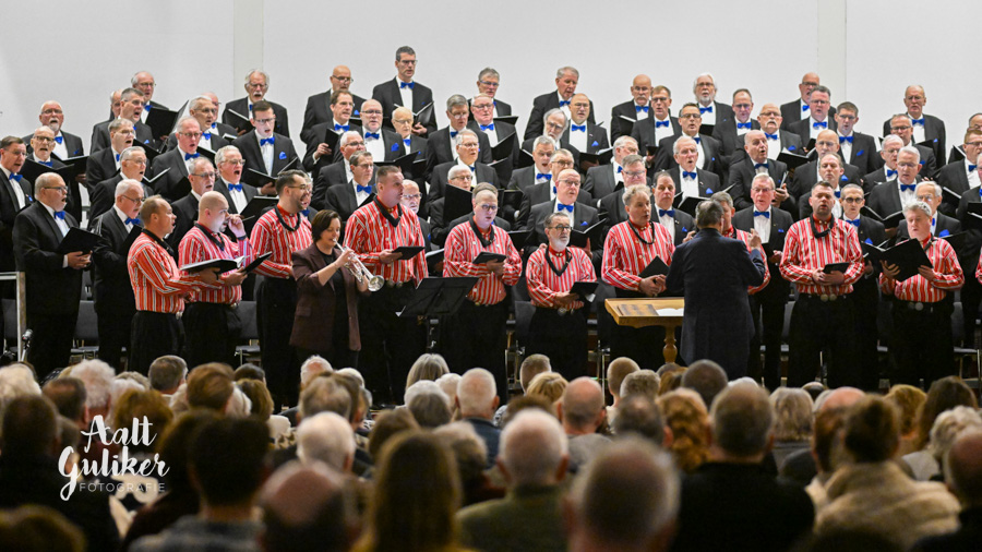 Christelijk Streekmannenkoor Noord-West Veluwe verzorgt sfeervol nieuwjaarsconcert in nagenoeg volle