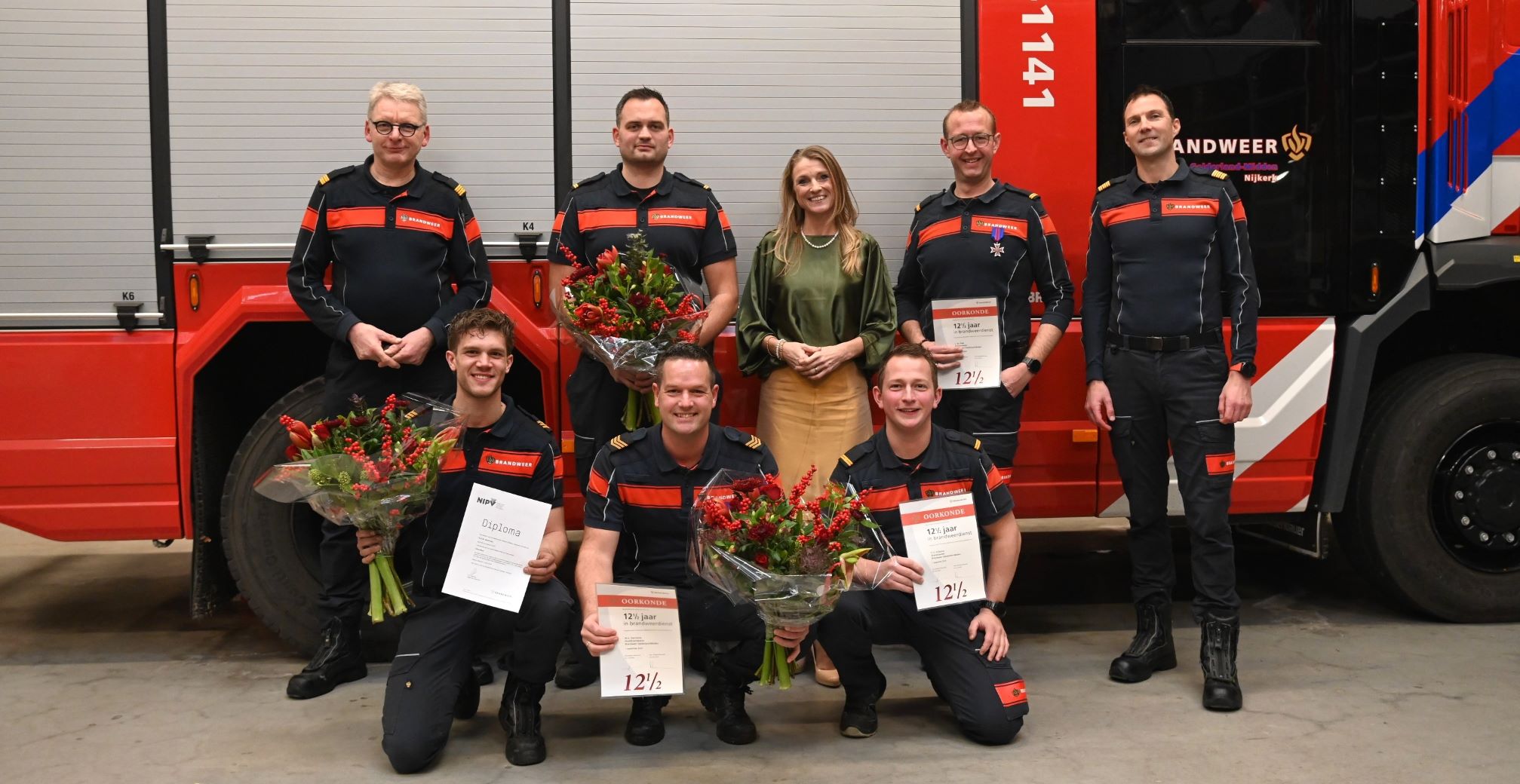 Jubilarissen brandweer Nijkerk gehuldigd