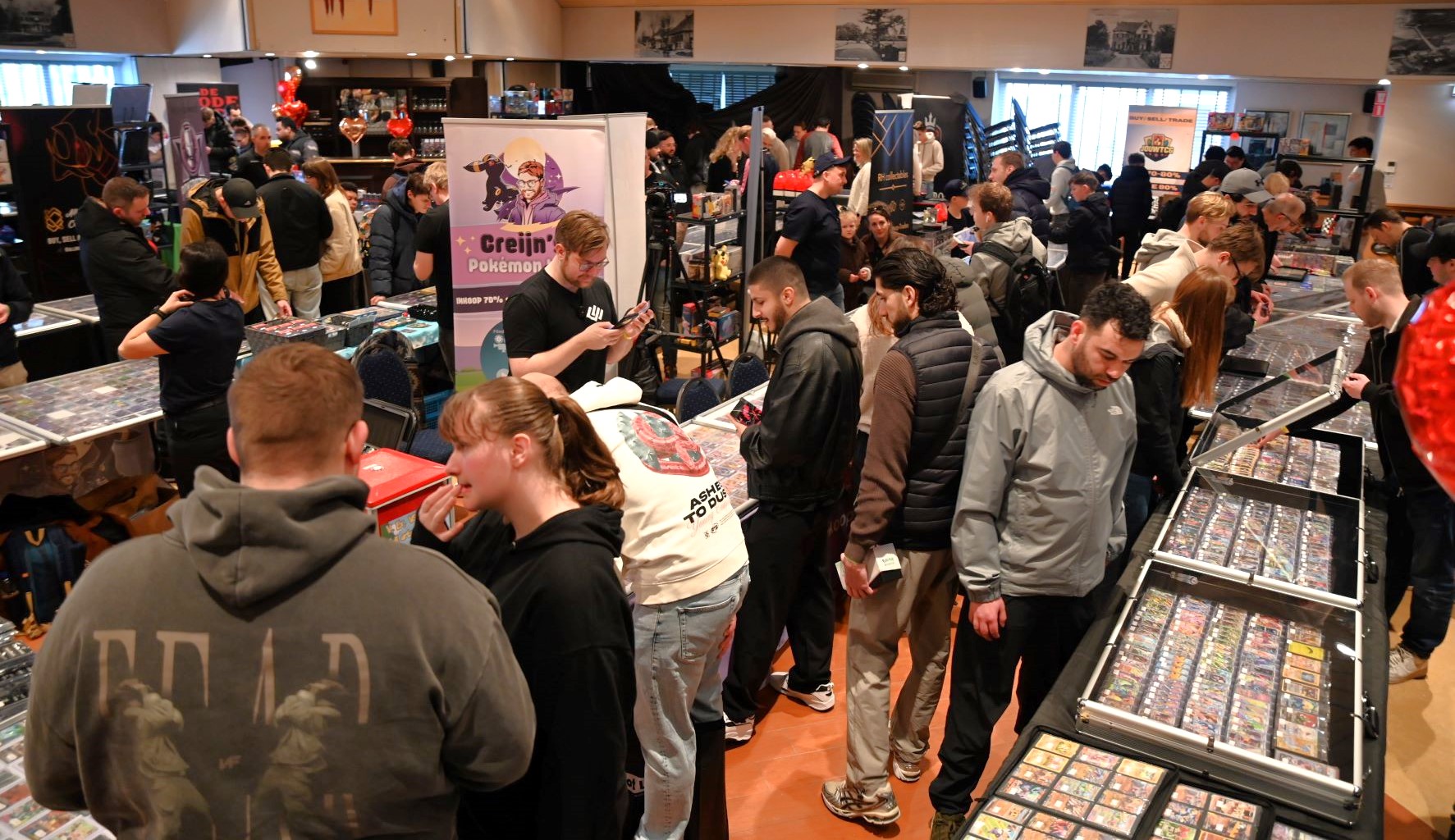 Drukke Pokemonbeurs in Hoevelaken