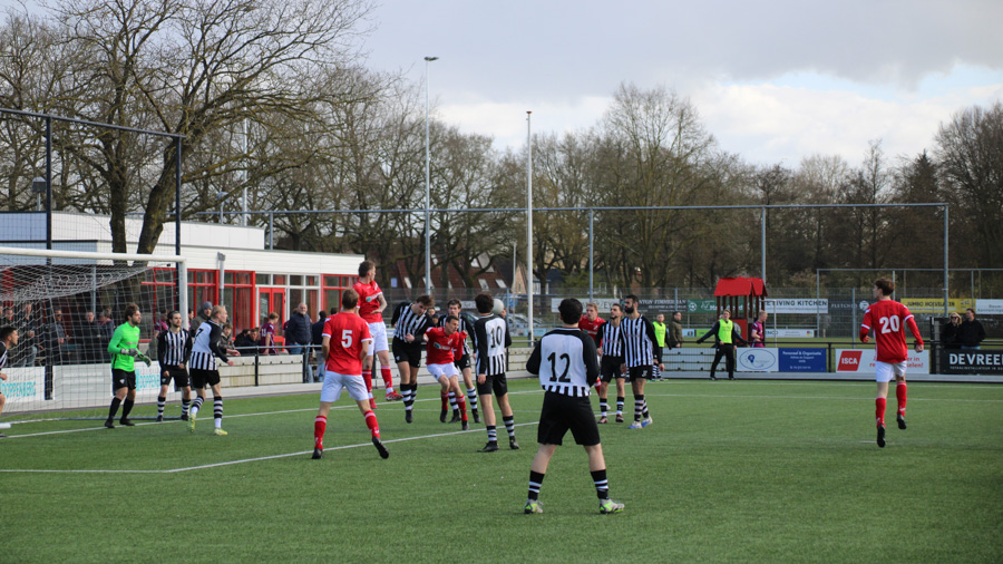 Hoevelaken wint ook van hekkensluiter
