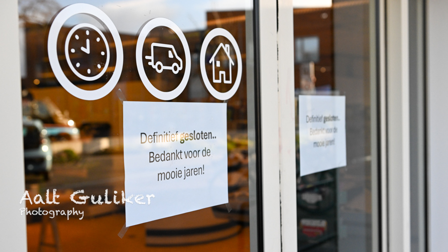 Supermarkt Nijkerkerveen sluit definitief na emotioneel afscheid