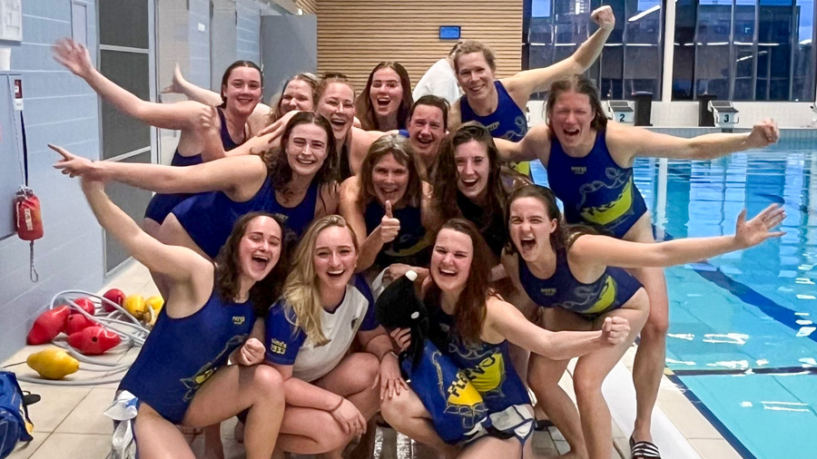 Flevo-dames doen goede zaken in titelstrijd na overtuigende zege op VZC: