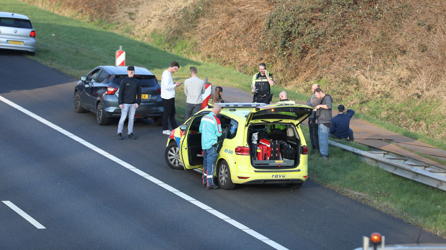 Meer dan 10 kilometer file op A28 na kop-staartbotsing bij Nijkerk