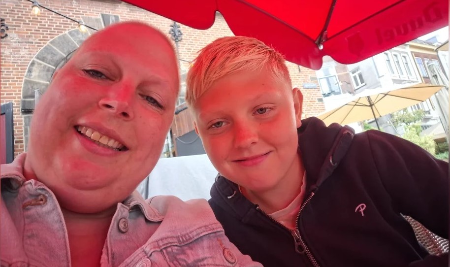 Vrienden starten hartverwarmende actie voor Eveline en zoon Ruben: een laatste herinnering op Curaça