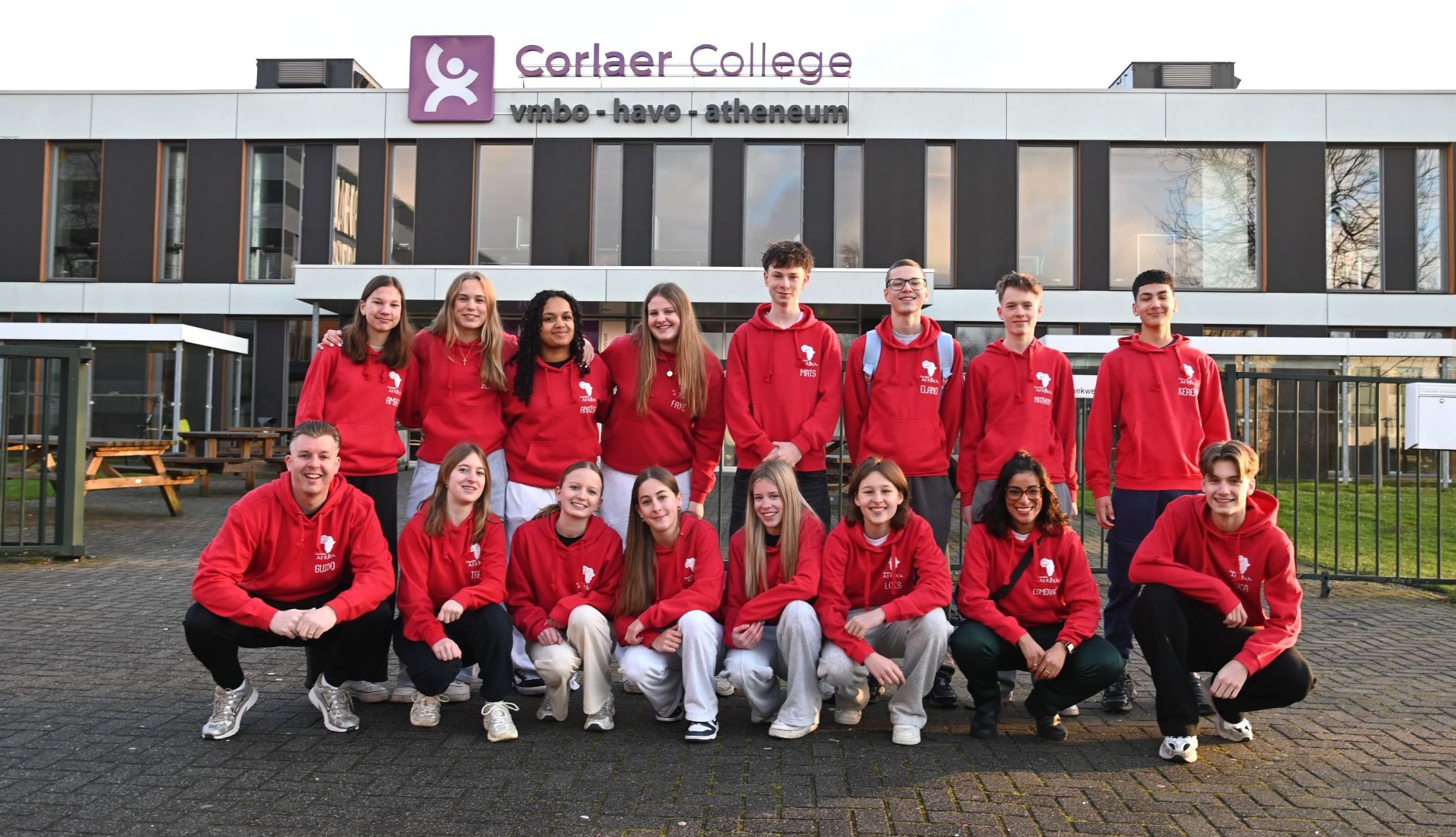 Expeditieteam Corlaer College op weg naar Tanzania