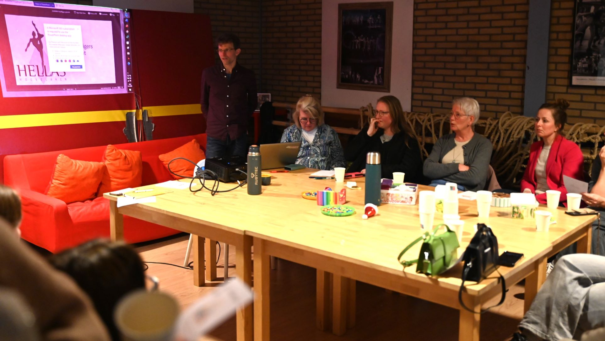 Toekomst Gymnastiekvereniging Hellas Hoevelaken nog altijd aan een zijden draadje