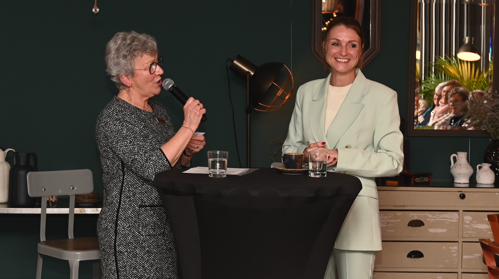 Burgemeester bezoekt Innerwheel Nijkerk