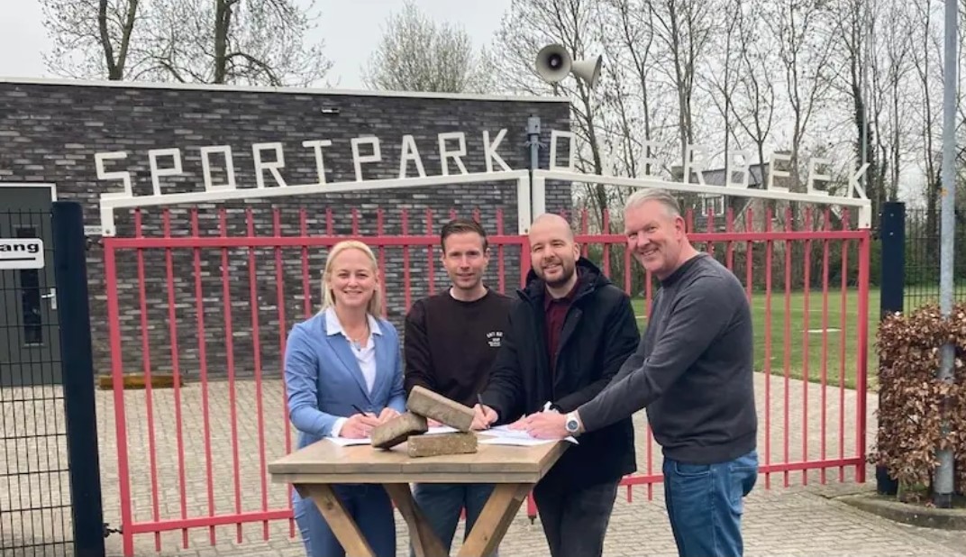 Intentieovereenkomst getekend voor nieuwe sporthal in Terschuur