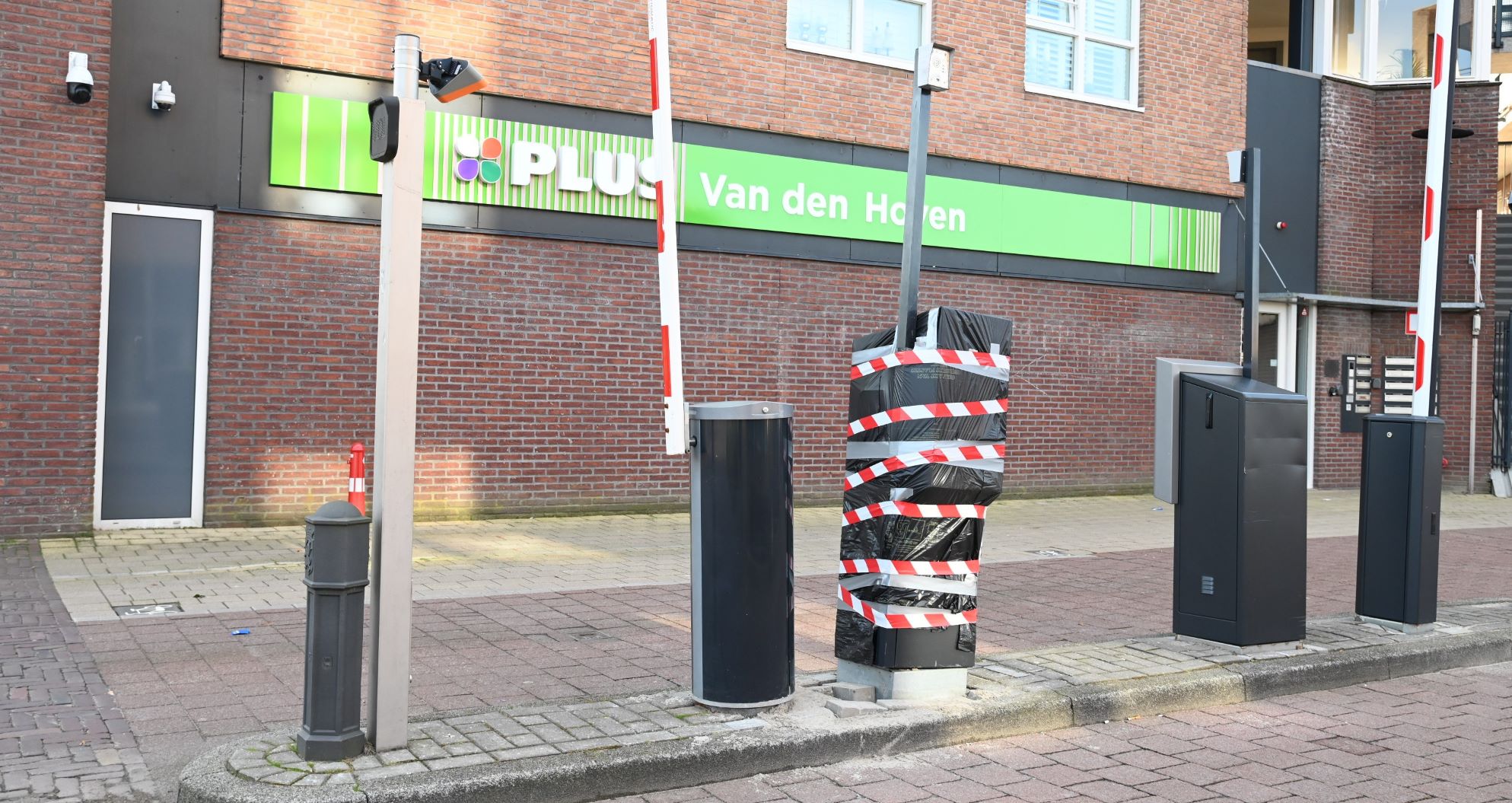 Slagboominstallatie Wheemplein Nijkerk opnieuw defect: tijdelijk vrij parkeren