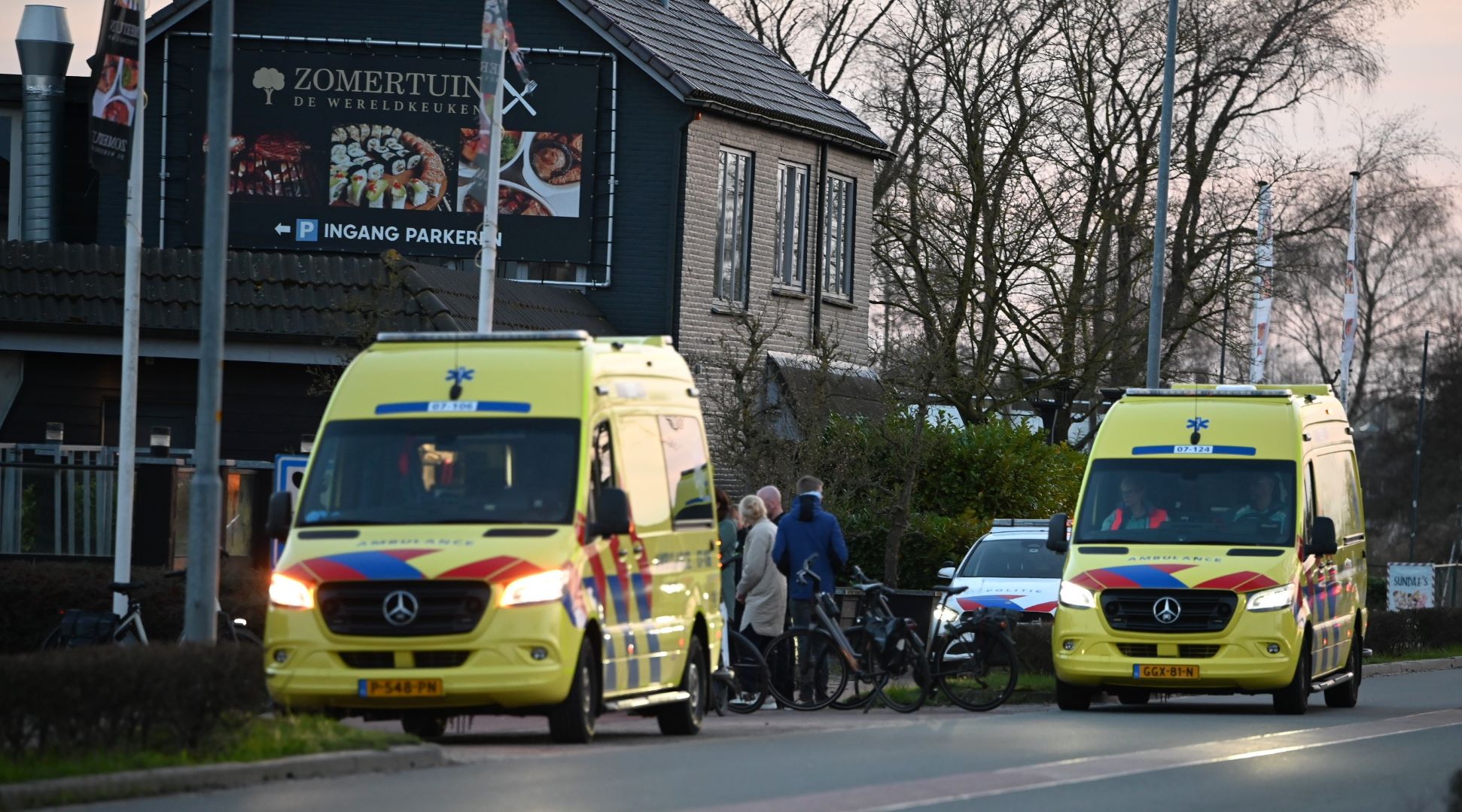 Ongeval bij inrit restaurant De Zomertuin Nijkerkerveen