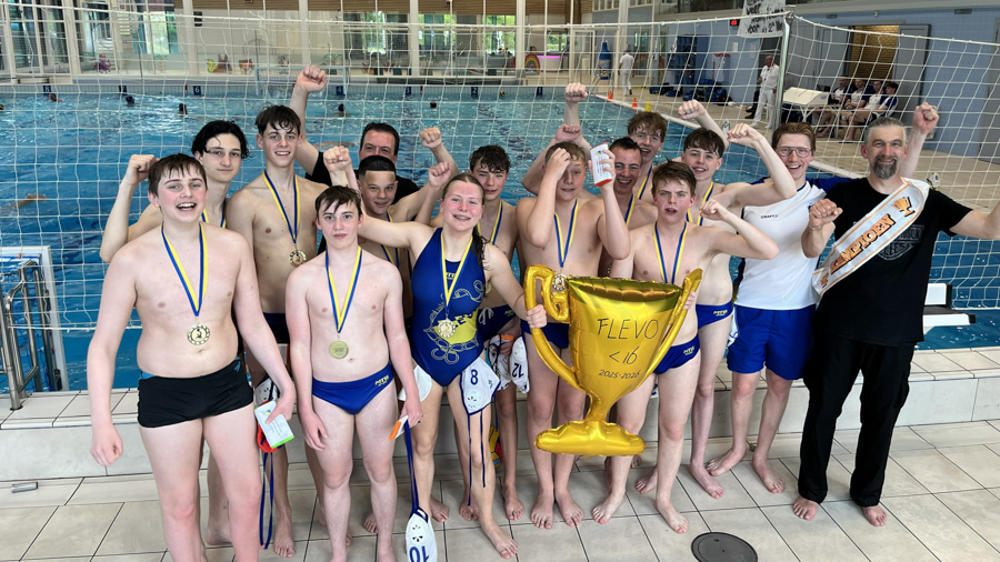 Flevo O16 opnieuw ongeslagen kampioen na overtuigende zege op Tiel