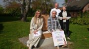 Kunstwerk “De Liefde” is onthuld op Wisselsokkel Hoevelaken
