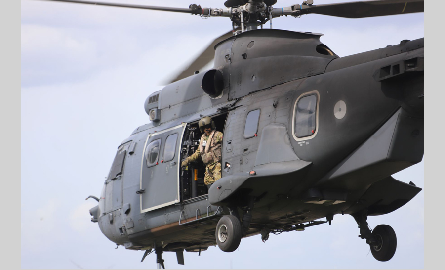 Leger oefent bij Randmeer Nijkerk