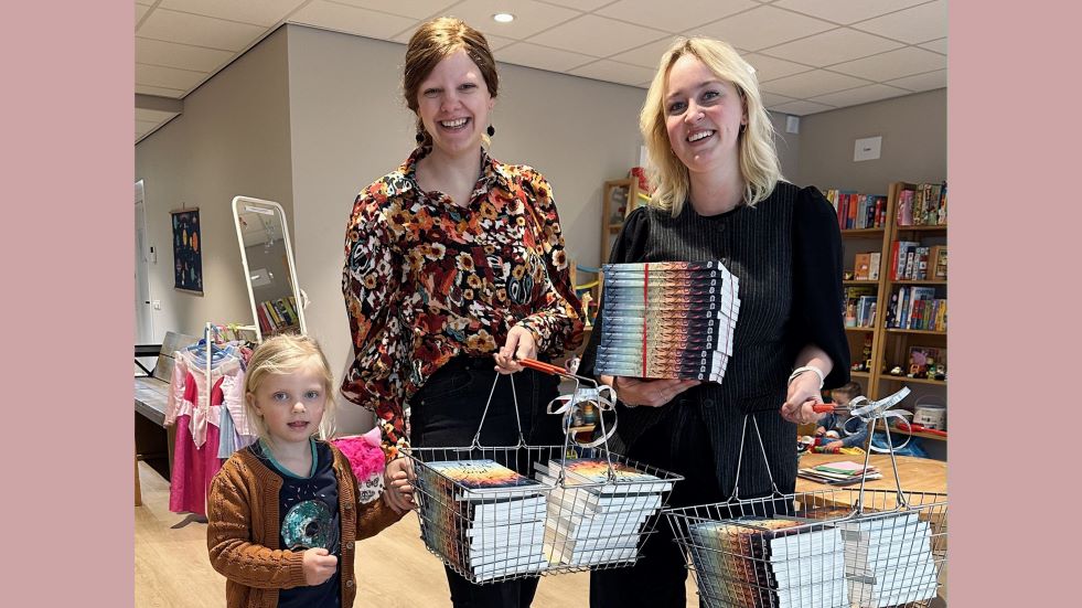 Ruim zestig exemplaren van Limbusland gedoneerd voor “Ieder kind een cadeau”