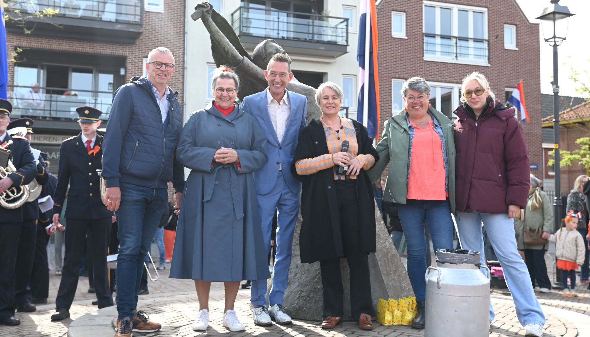 Burgemeester Hoekstrastraat heeft mooist versierde straat