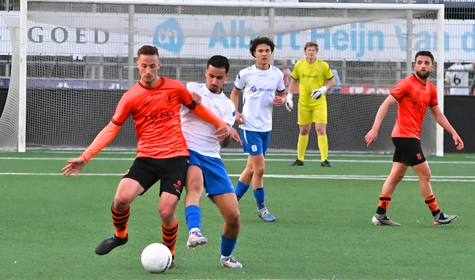 Sparta Nijkerk overklast SDV Barneveld in doelpuntrijk oefenduel