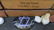 Museum Nijkerk kan Holocaust Namenmonument excursies  Amsterdam voorzetten dankzij Stichting Weeshuis Nijkerk