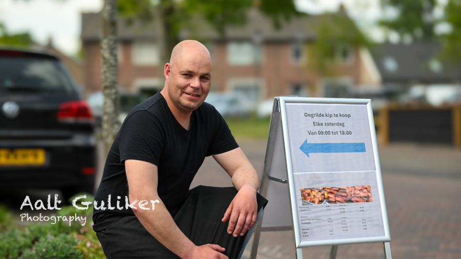 Nieuwe verkoopwagen op dorpsplein Nijkerkerveen als lokaal antwoord op sluiting supermarkt