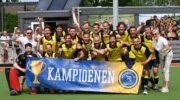 Nijkerkse hockey heren kampioen en promoveren naar eerste klasse