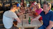 Fietstocht buurtvereniging Holk eindigt bij Veensche Boys