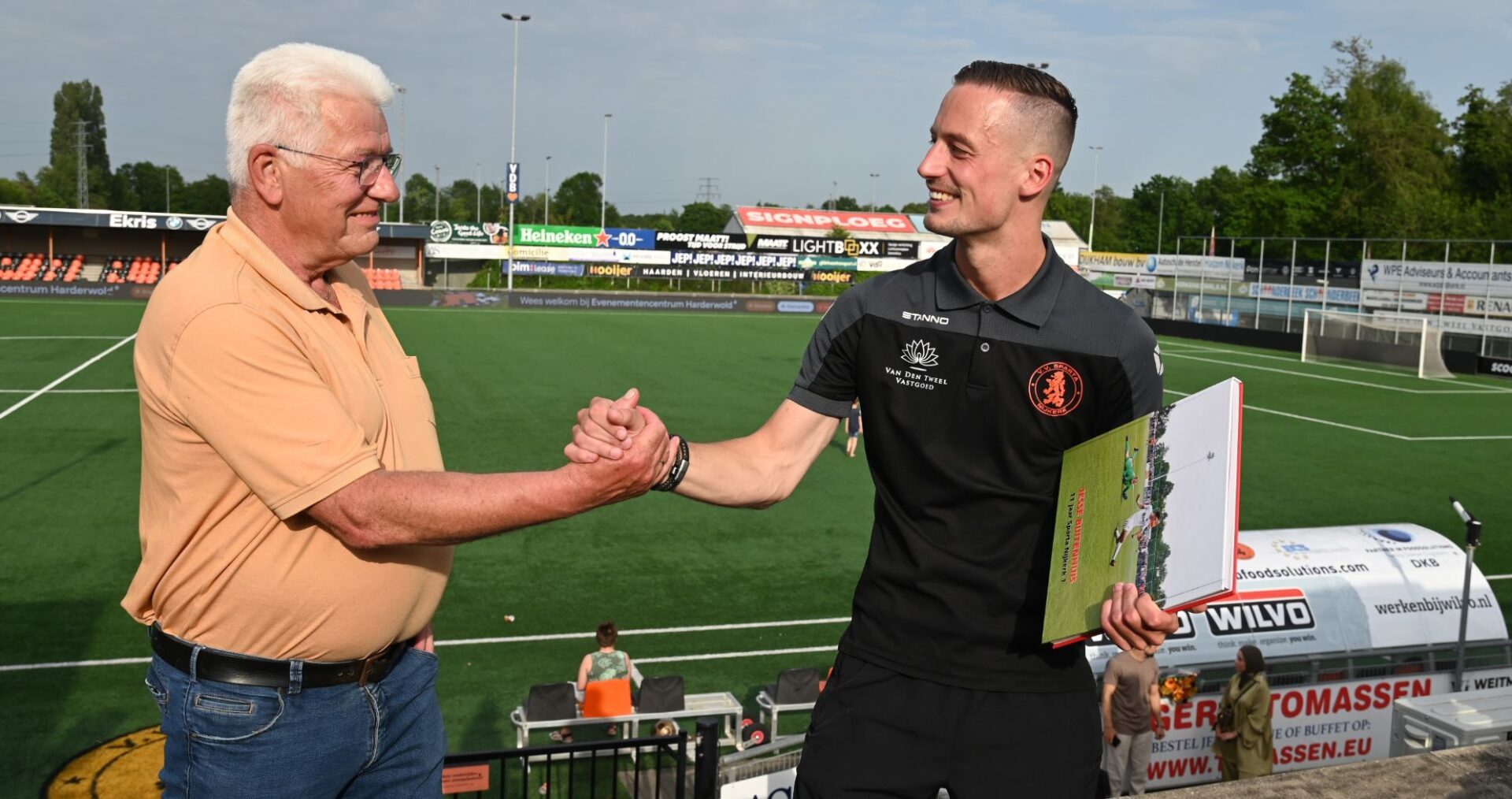 Fotograaf Arjen Gerritsma spreekt bij ANBO-PCOB