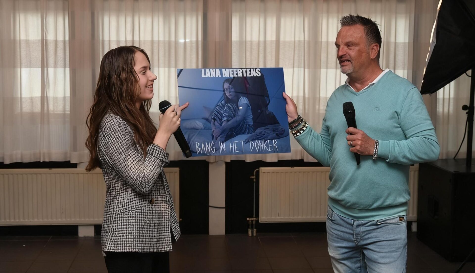 Zangeres Lana Meertens lanceert single ‘Bang in het donker’