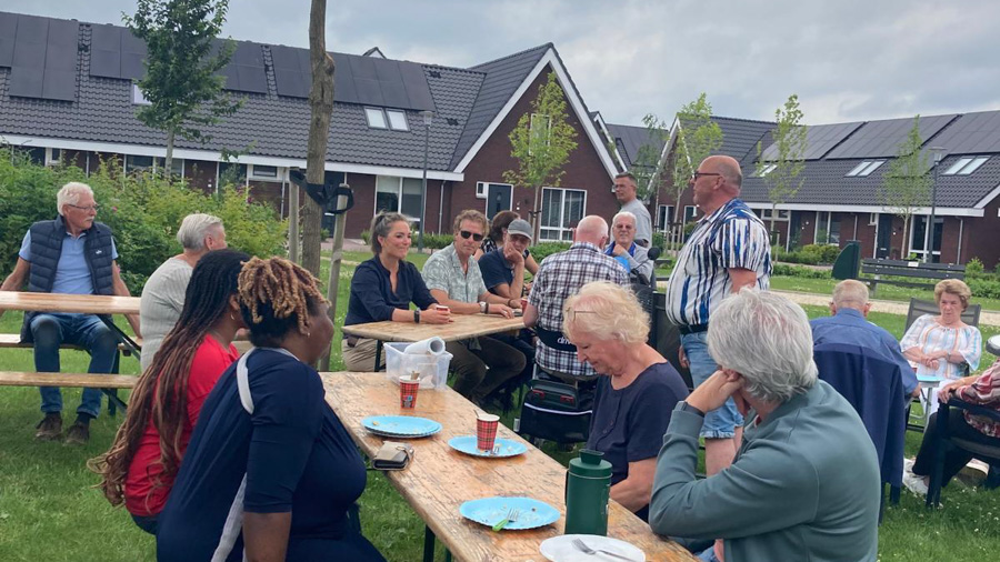 Duitse avond brengt bewoners De Goede Woning samen