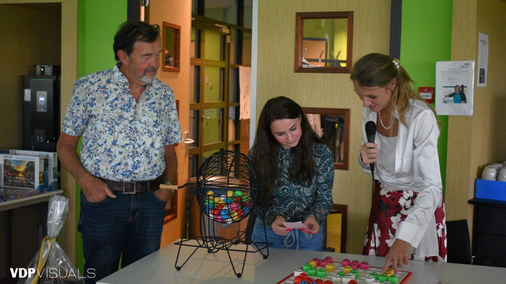 Nijkerkse opruimers zwerfafval spelen bingo