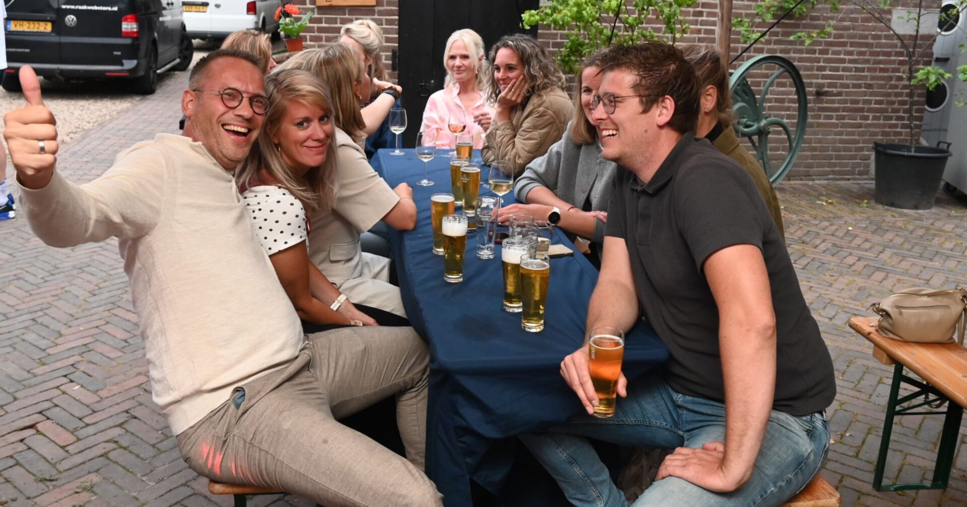 Nijkerker wielervereniging viert 50-jarig jubileum met feestelijke toertocht en reünie
